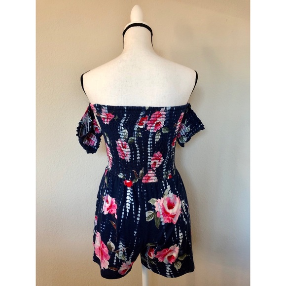 Women’s Flower Romper - Picture 2 of 5